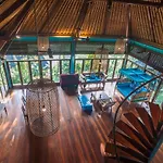 Leona Ubud